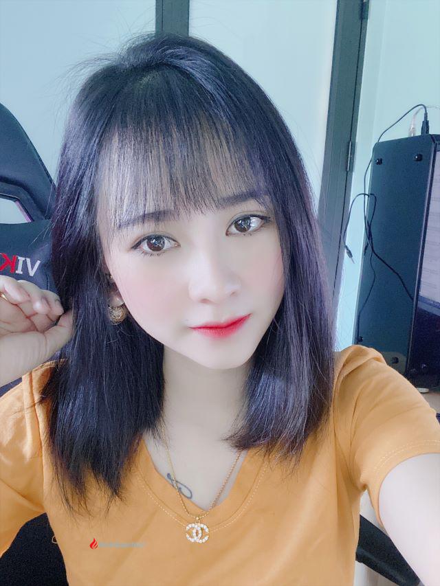 Lộ clip 18+ bé Ngọc mmlive thủ dâm ngay livestream bao phê